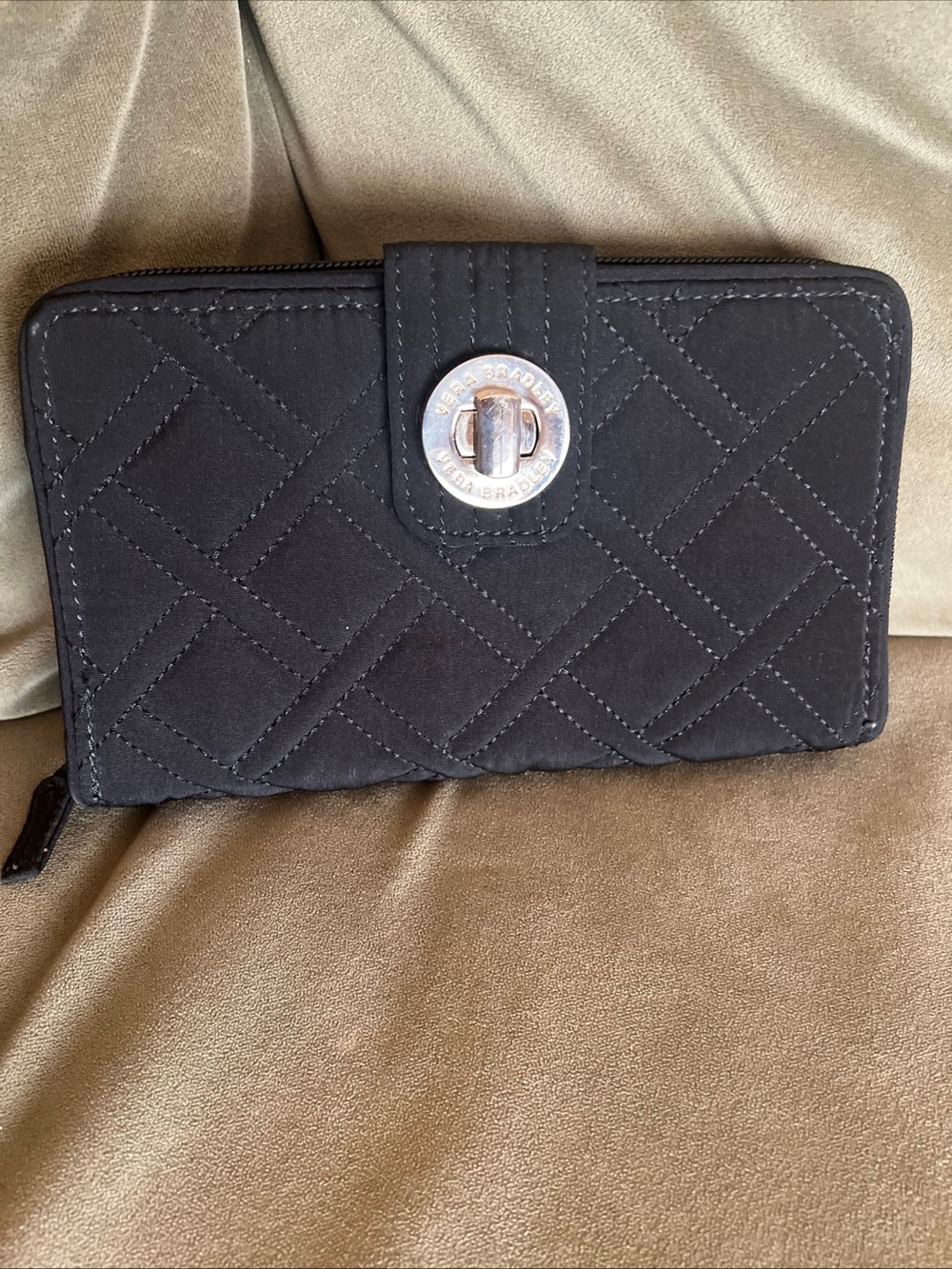 Vera Bradley Wallet Quilted Turn Lock Classic Black Organizer